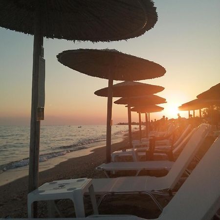 Perla Studios Paralia Dionysiou Esterno foto