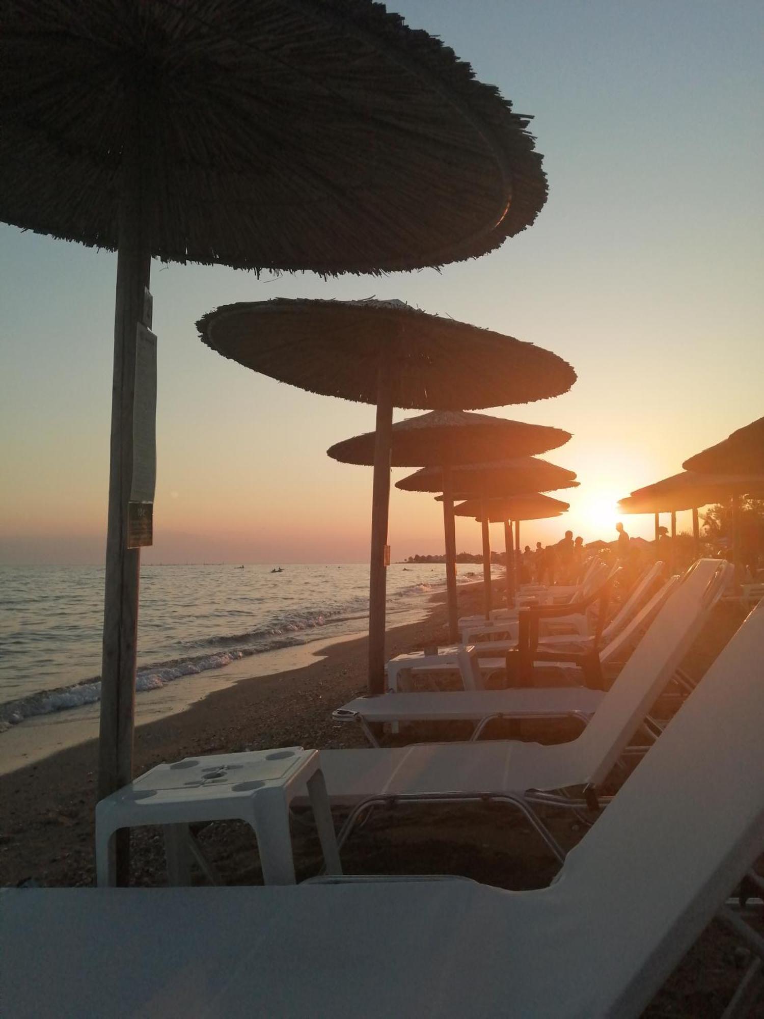 Perla Studios Paralia Dionysiou Esterno foto